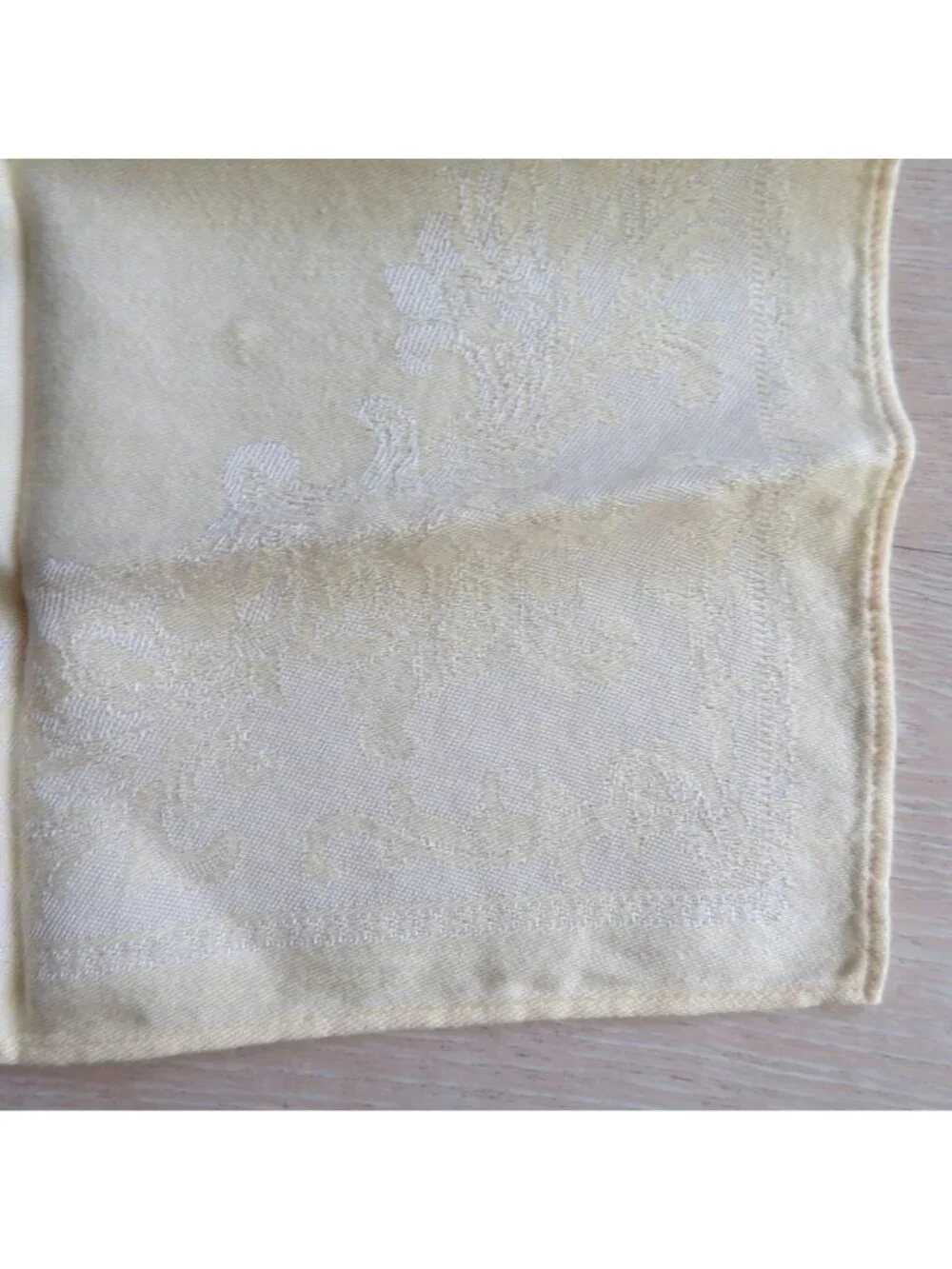 Set of 2 Vintage Yellow Linen Napkins Subtle Floral Jacquard Design 14